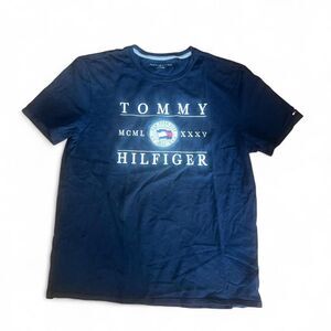 Tommy Hilfiger New York Men's Navy T-shirt